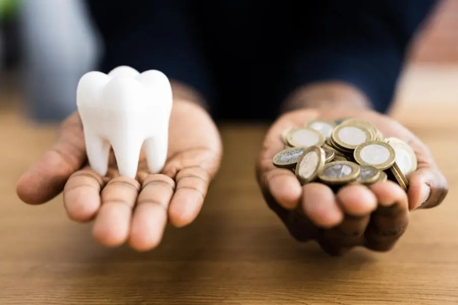 Cuánto pagar por un implante dental
